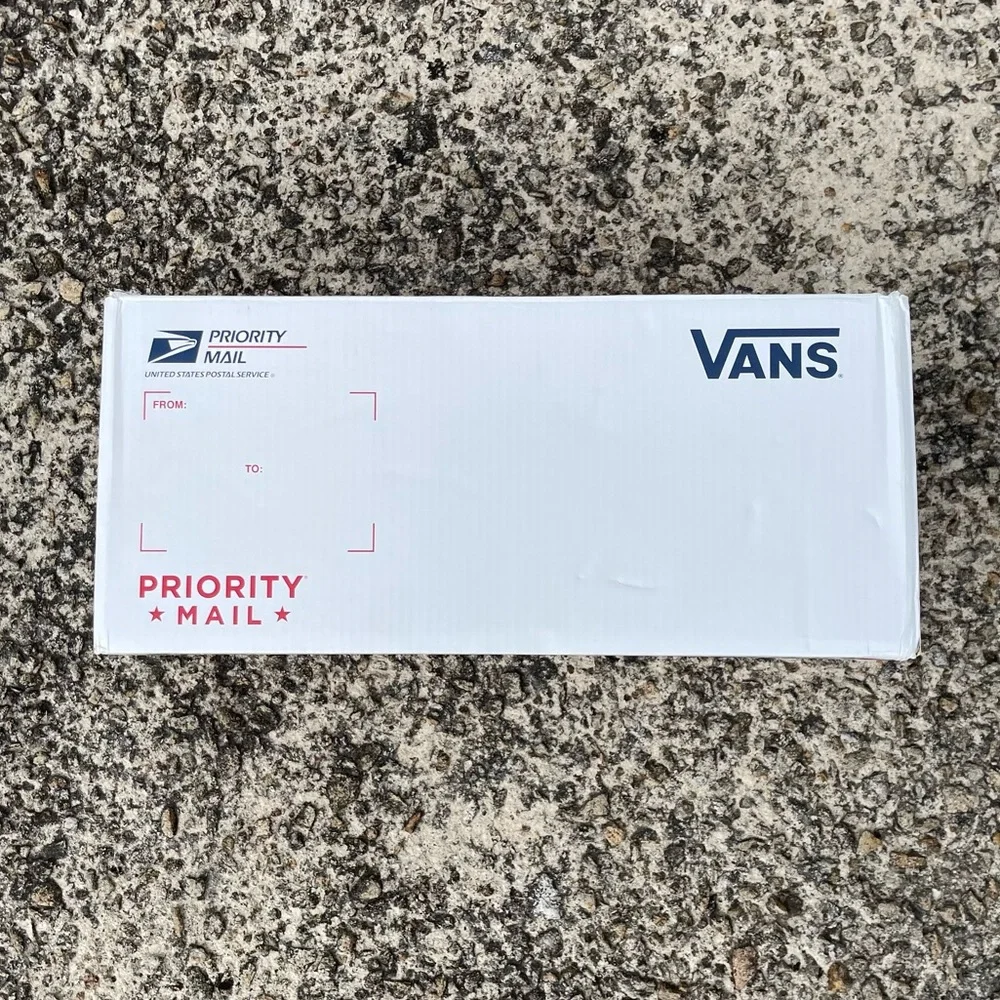 Priority Mail Vans - Picture 7 of 8